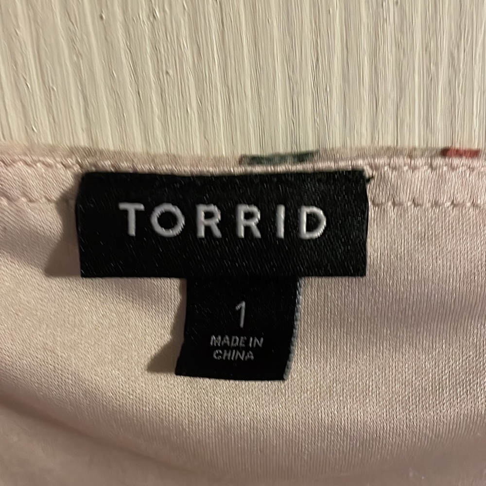 Torrid blouse - Picture 2 of 3